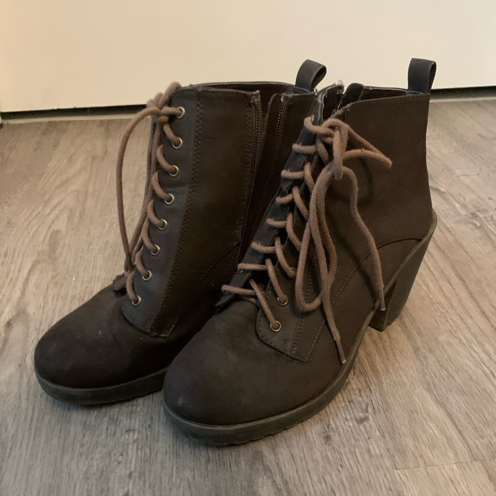 Zip up boots